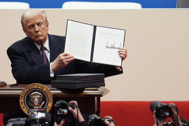 U.S. and Iran reach ceasefire deal, Trump announces