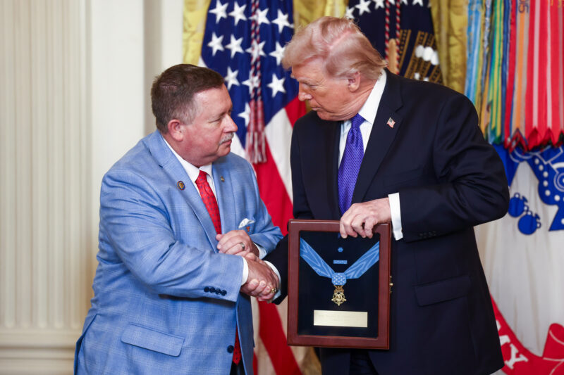 Trump posthumously honors WWII Sgt. Roddie Edmonds for saving American Jews