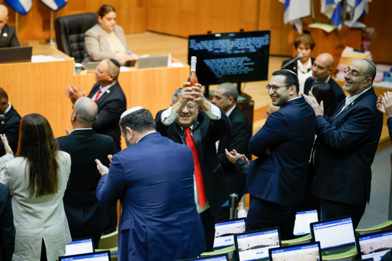 Knesset approves death penalty for Palestinian terrorists convicted of murder