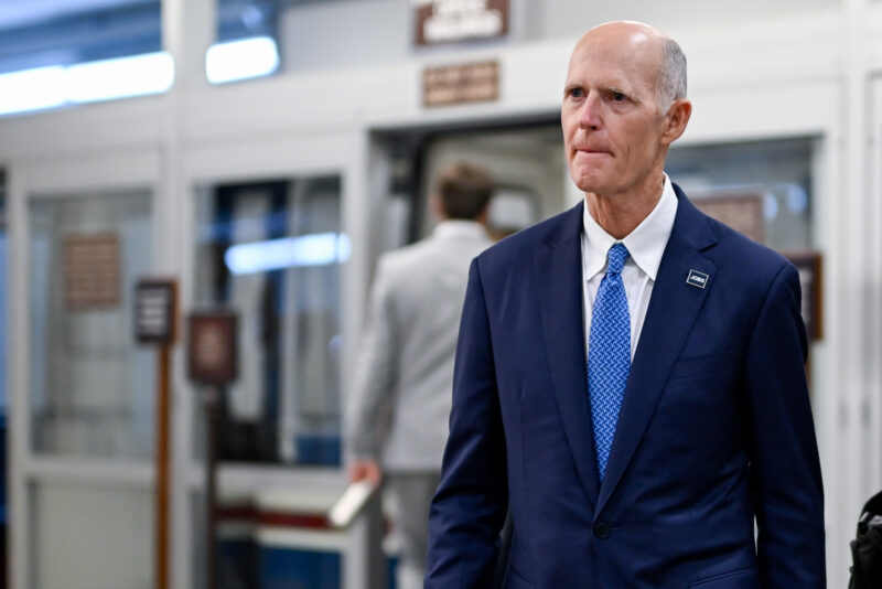 Sen. Rick Scott urges Trump to pave pathway for Canadian Jews to emigrate to U.S.